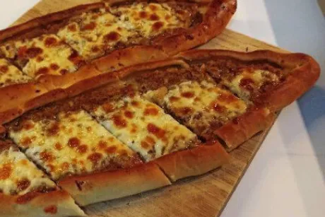 Kıymalı Kaşarlı Pide - Taşfırın Eyvan Tuzla